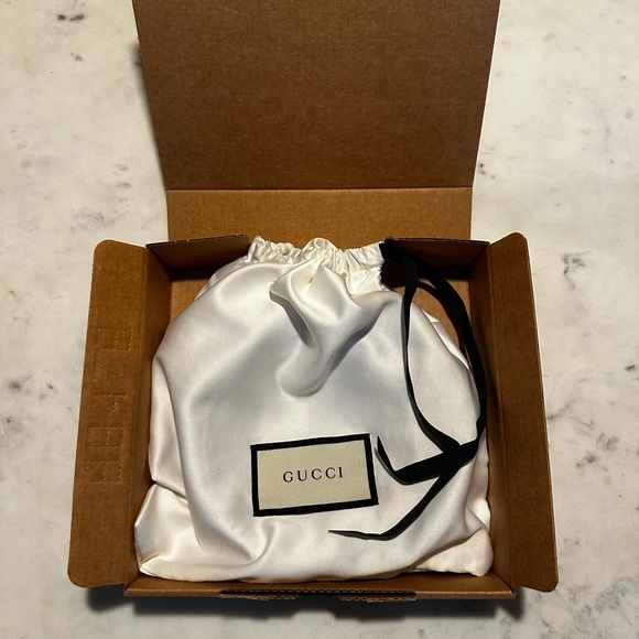 NWT!! ❤️ Gucci Hibiscus Red Bag/Phone Strap - Picture 5 of 8